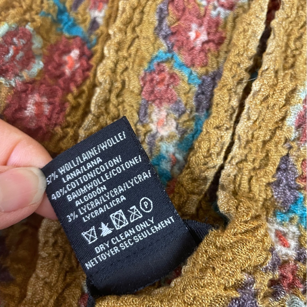 Anthropologie wool blend antique asian look Floral Patterned Scarf - Picture 7 of 10